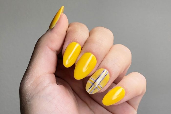 Back to school nails for 8th graders
