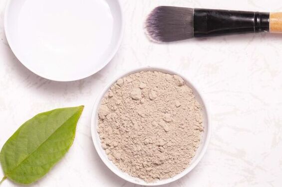 Uses And Benefits Of Bentonite Clay Especially For Oily skin
