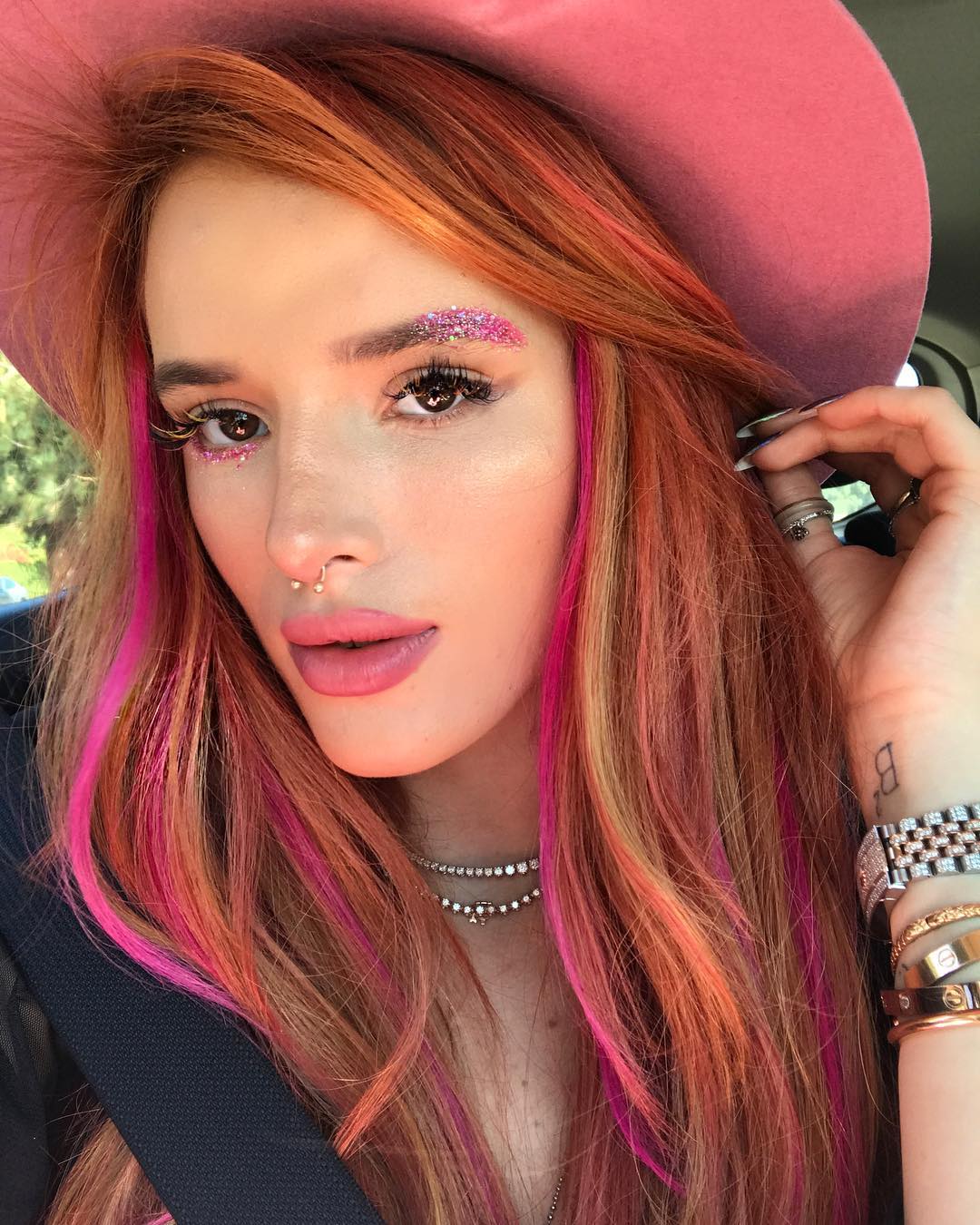 Bella Thorne Chopped Her Hair Into a Lob | Glamour